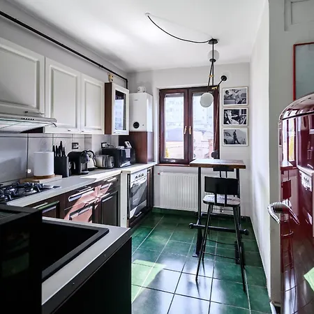 Cozy Flat In With Cinema Апартаменти