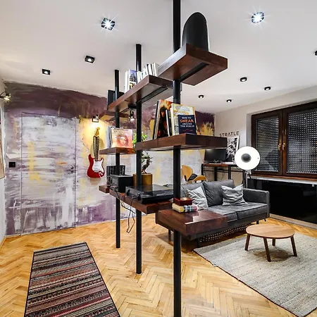Apartmán Cozy Flat In With Cinema