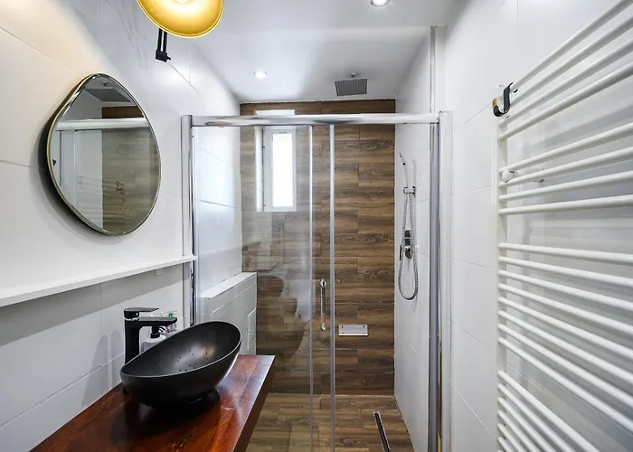 Cozy Flat In With Cinema *