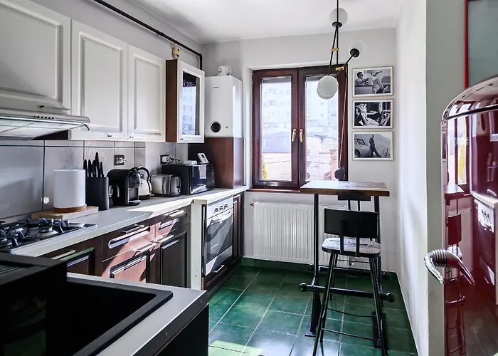 Cozy Flat In With Cinema Apartment