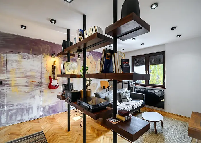 Cozy Flat In With Cinema Apartment *