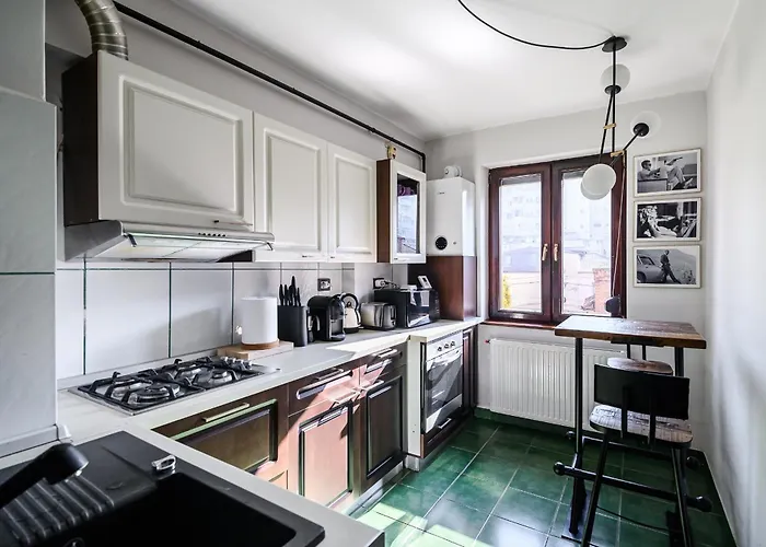 아파트 Cozy Flat In With Cinema